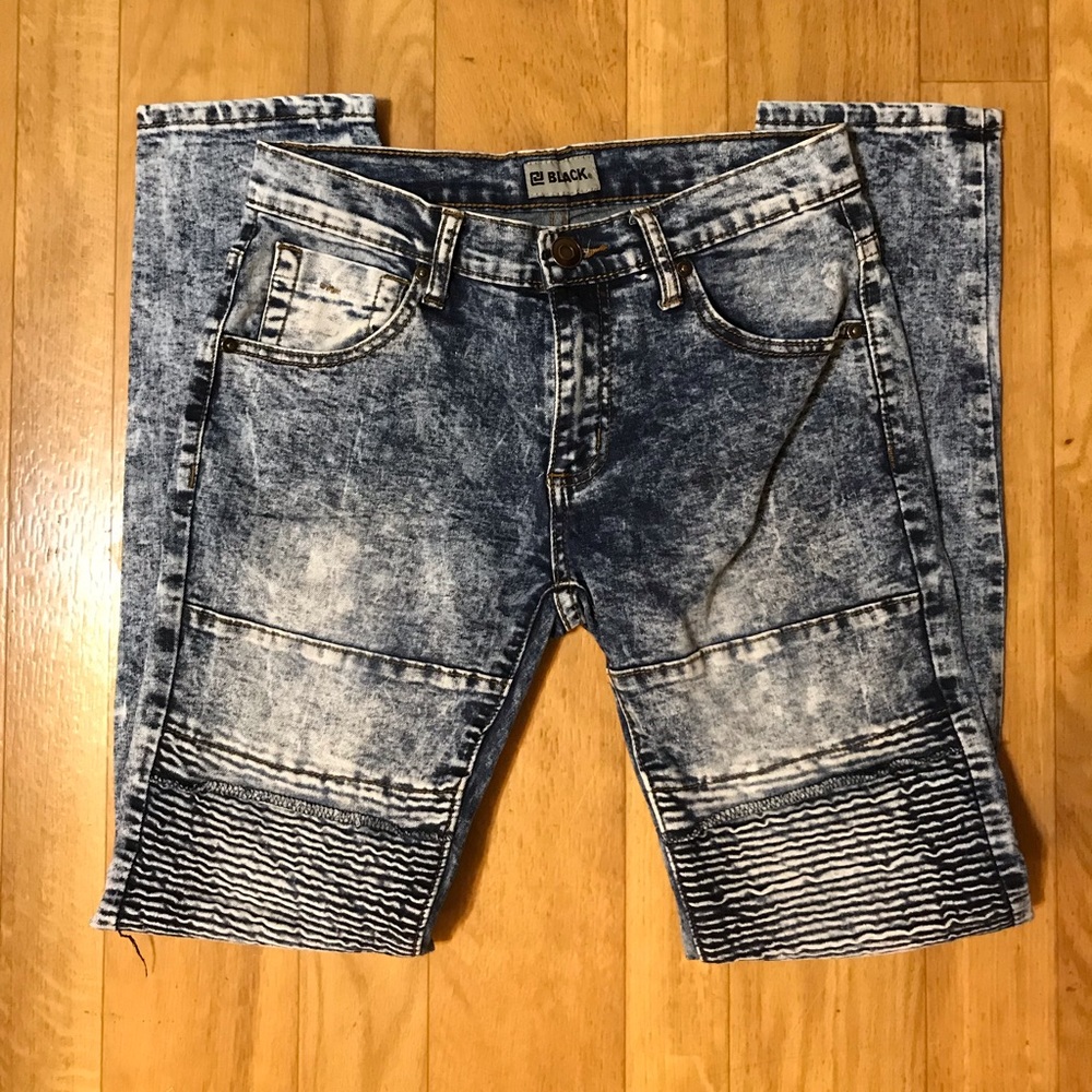 2 pairs of Rue21 jeans!